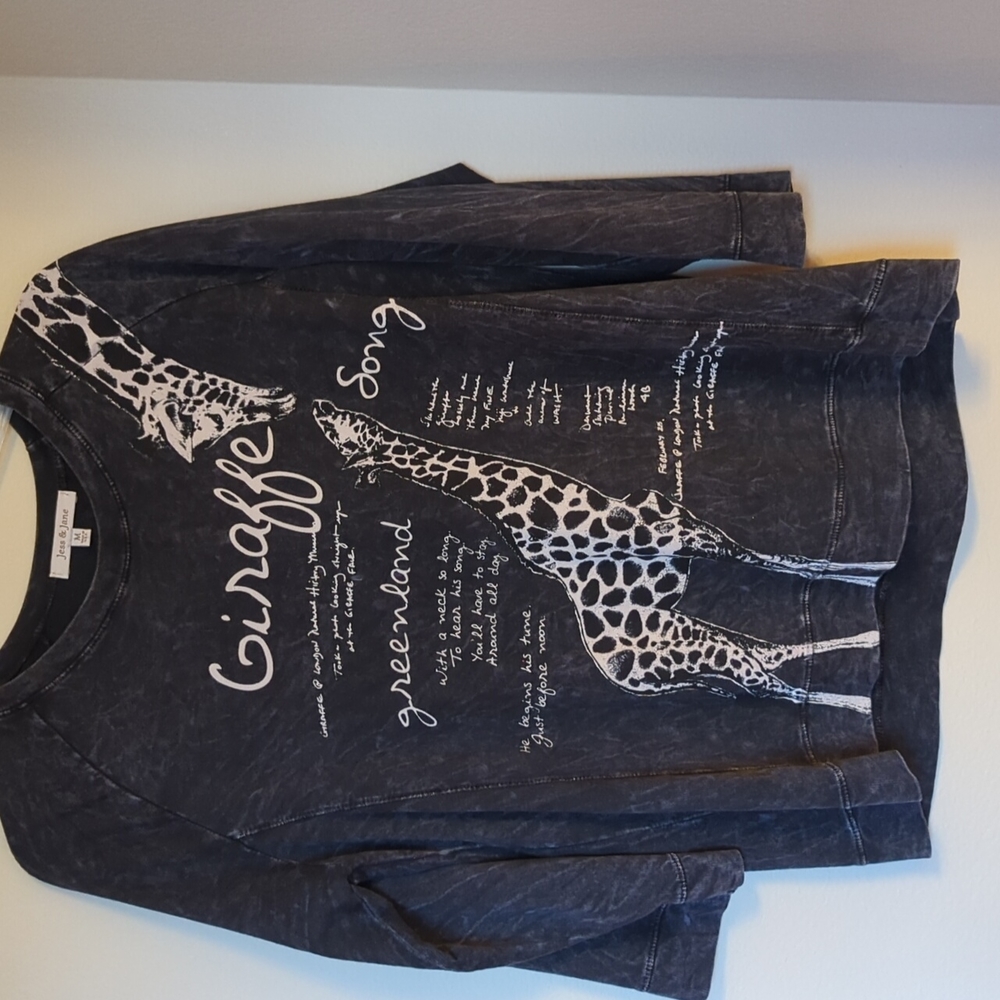 Jess and Jane Giraffe top
